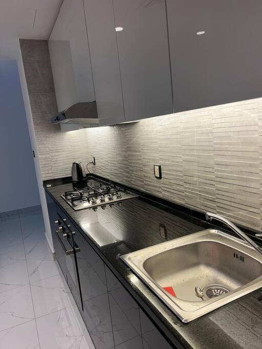 Modern Studio In The Heart Of Амман Екстер'єр фото